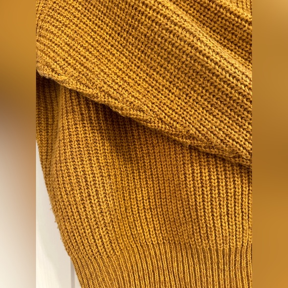 LOVERS + FRIENDS sweater - Picture 2 of 3